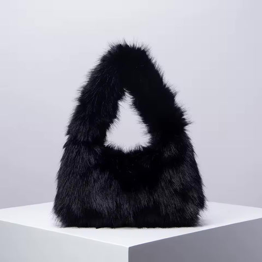 HER Cozy Fur – Midnight Noir